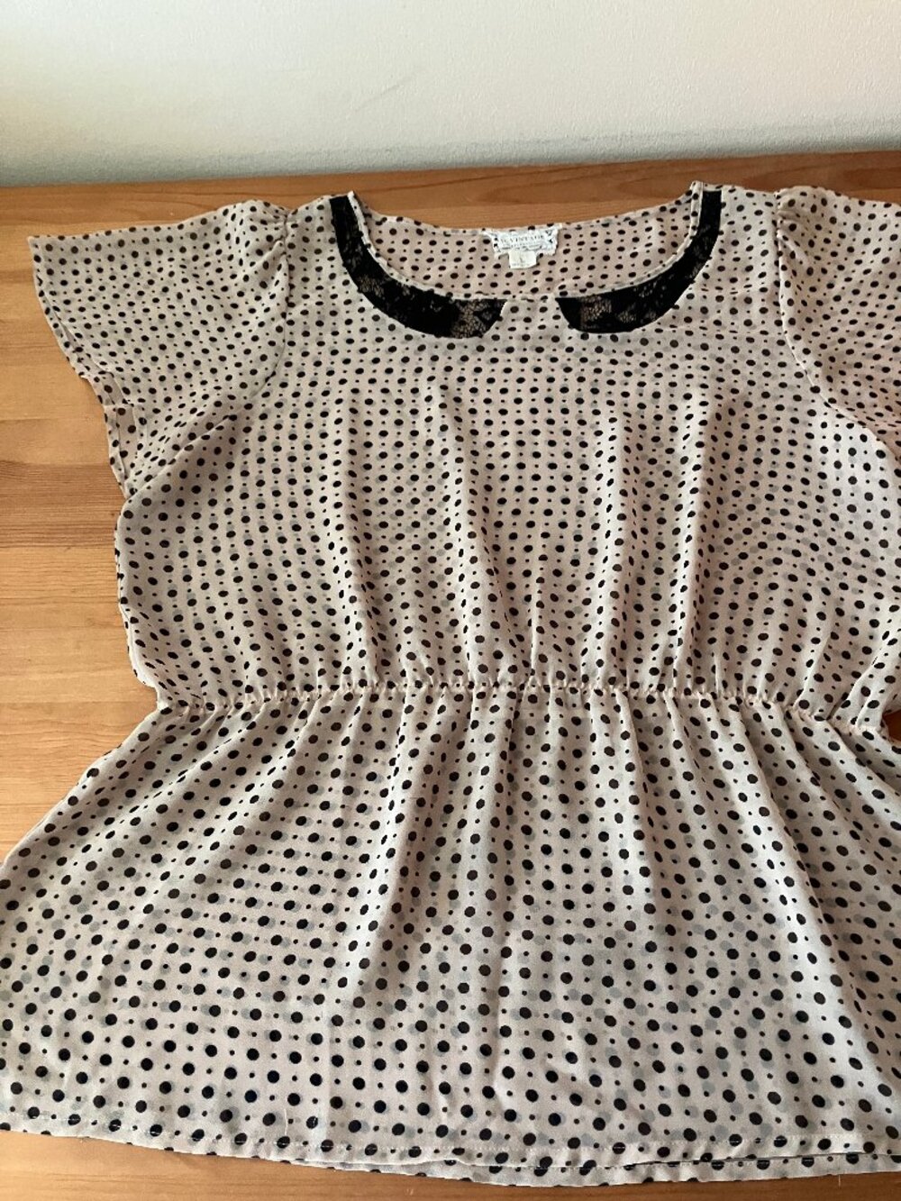 B VINTAGE for Anthropologie Women Blouse/Top Sheer Creme w/Black polka dot Sz L - Picture 3 of 10
